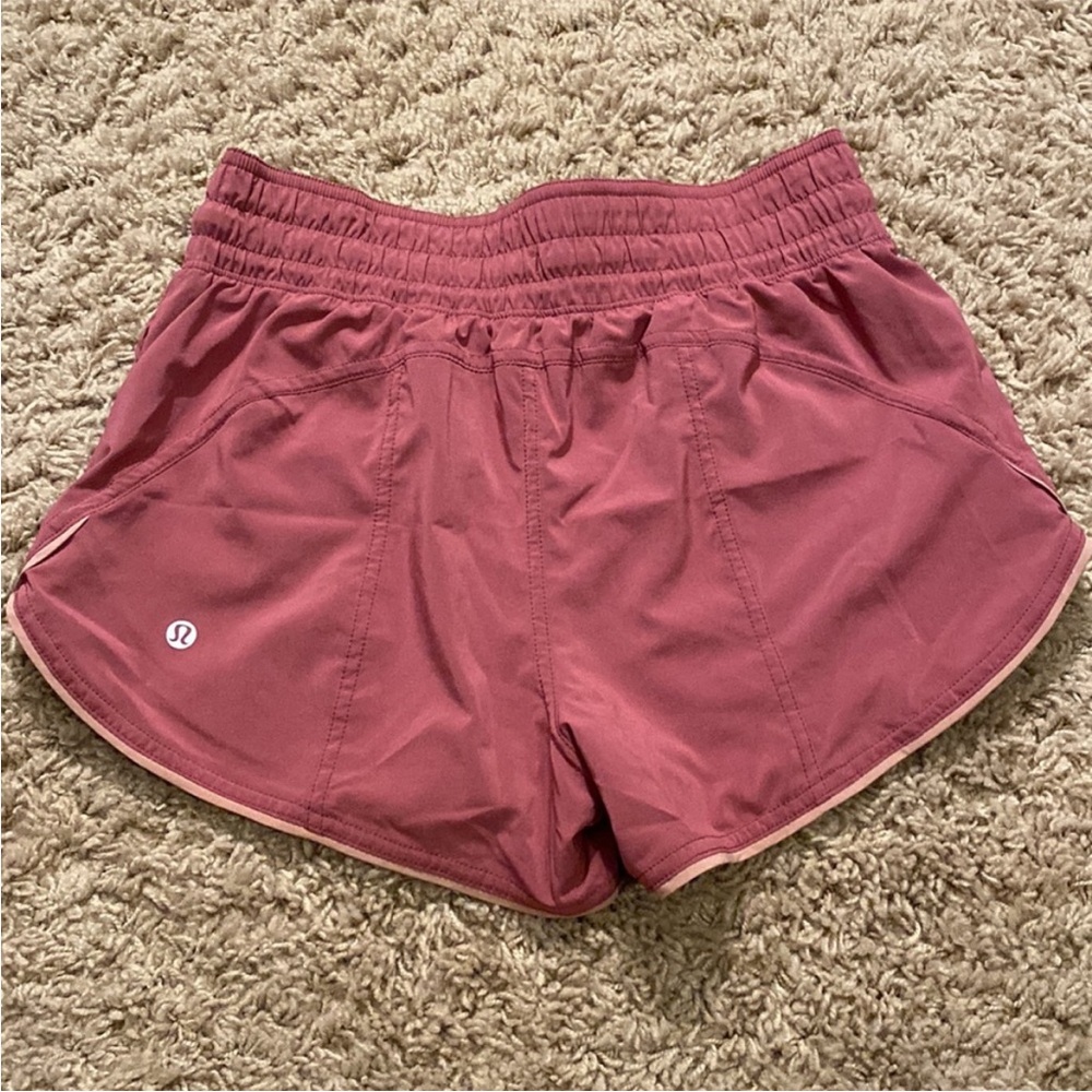 EUC Lululemon 4” Reversible speed up shorts w/ drawstring size 4.